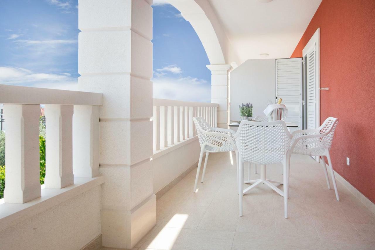 Villa Apartments Art Trogir Exterior foto