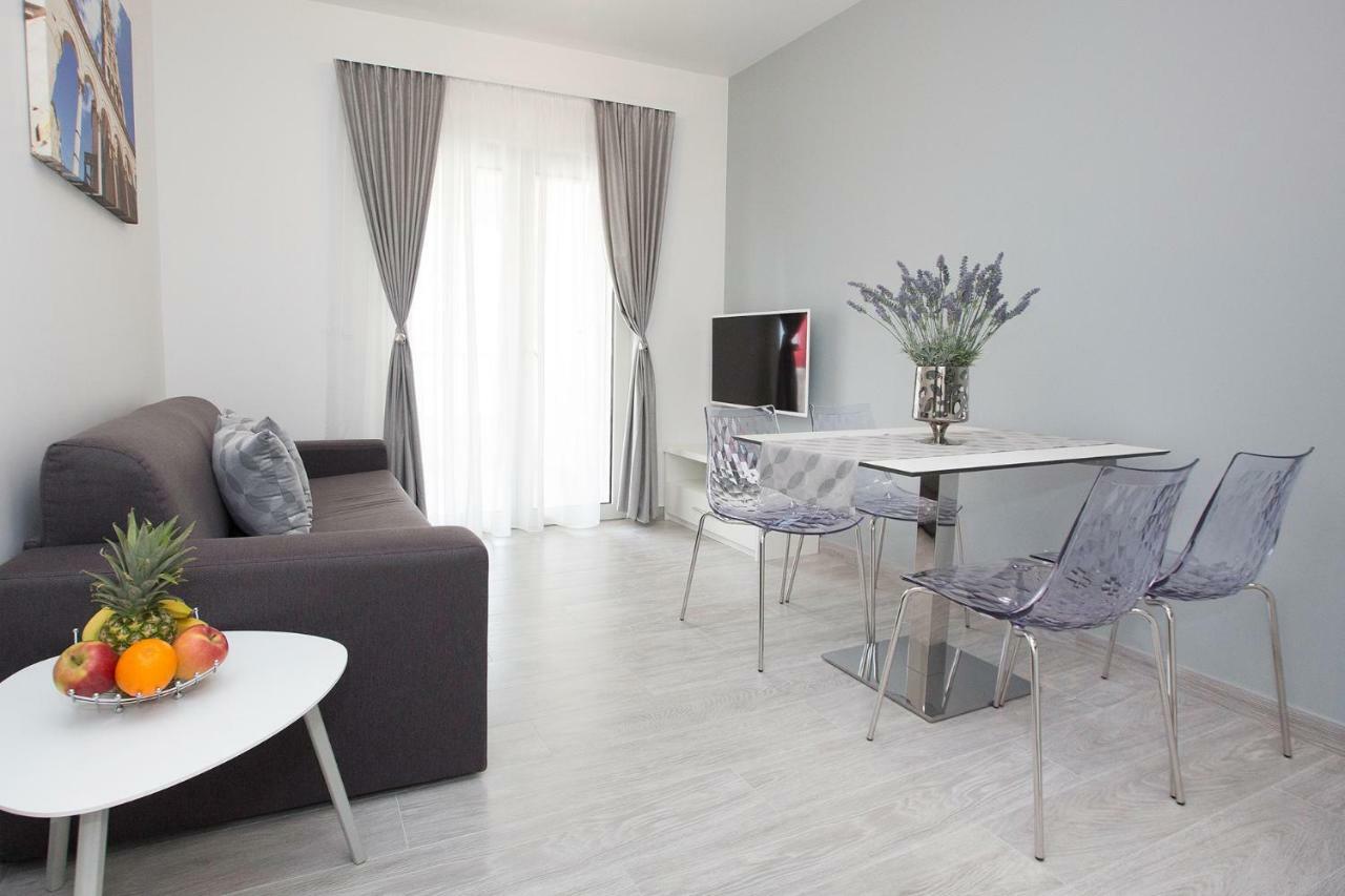 Villa Apartments Art Trogir Exterior foto