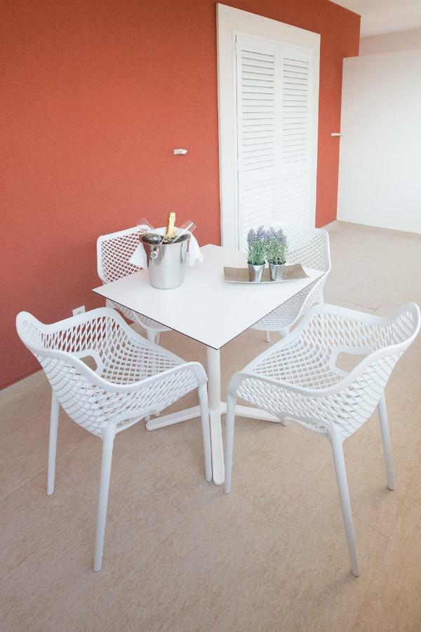 Villa Apartments Art Trogir Exterior foto