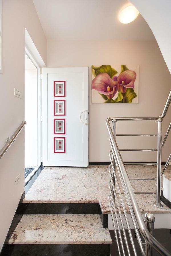 Villa Apartments Art Trogir Exterior foto