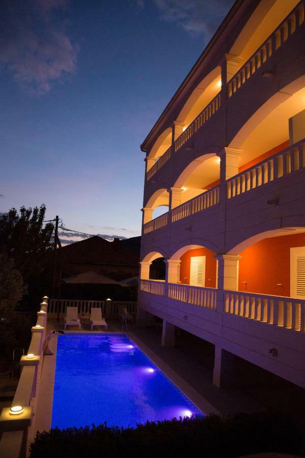 Villa Apartments Art Trogir Exterior foto